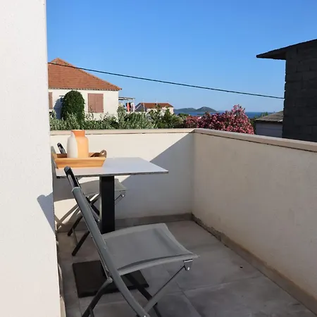 Apartman J&i Pakoštane