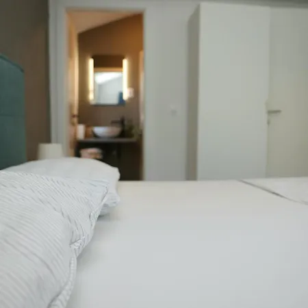 J&i Apartman *